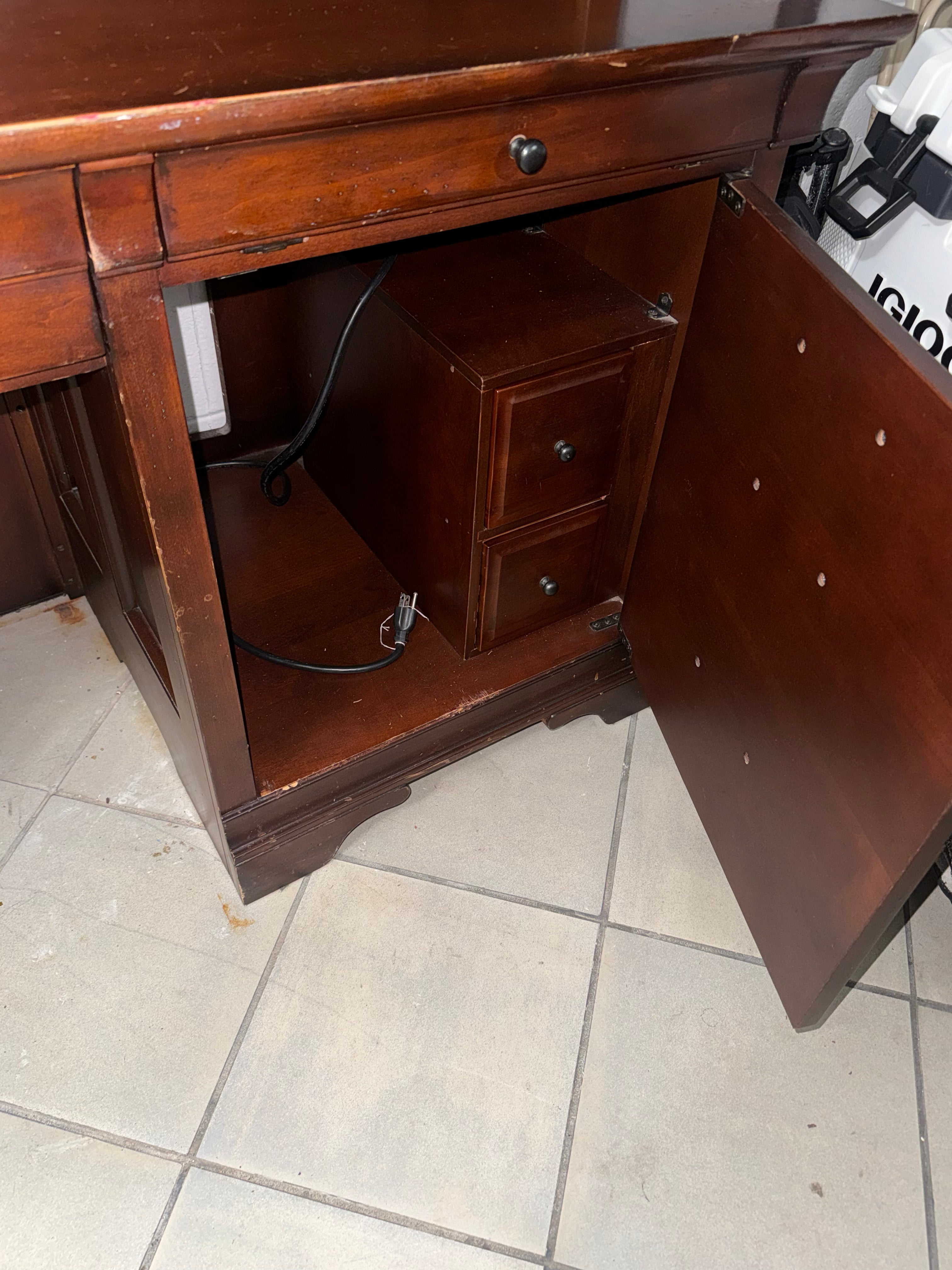 Gorgeous Big Desk